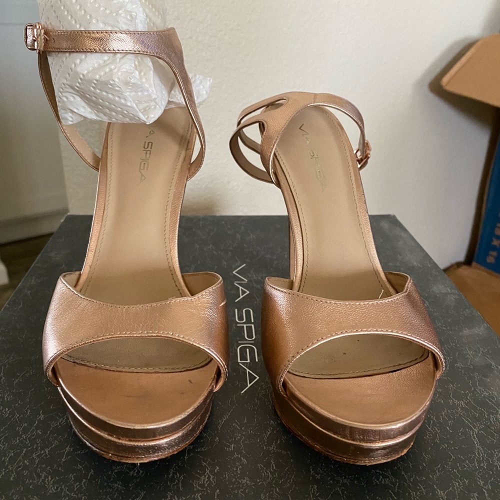 Via Spiga Copper heels size 6.5